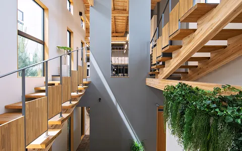 アーキテックスの本社はSE 構法による木造3階建てです